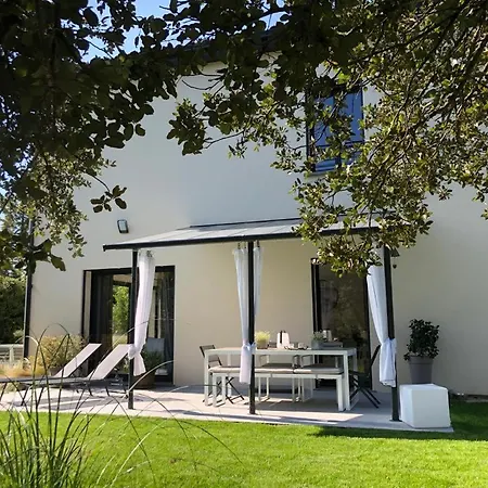 Piscine Plein Sud Proche Uzes *