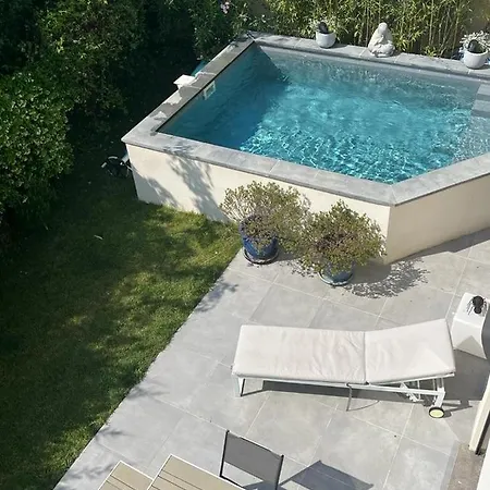 Piscine Plein Sud Proche Uzes Вилла